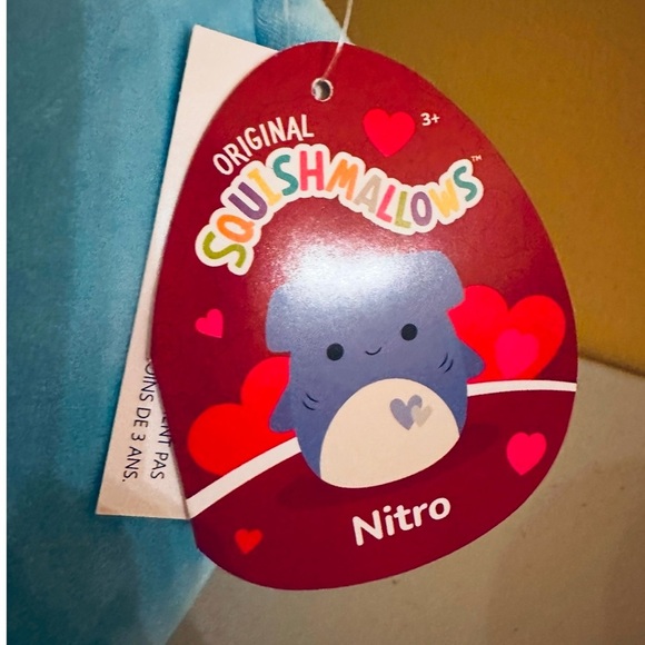 NWT 12” Nitro the Hammehead Shark Squishmallow Valentine's Day - Picture 3 of 4